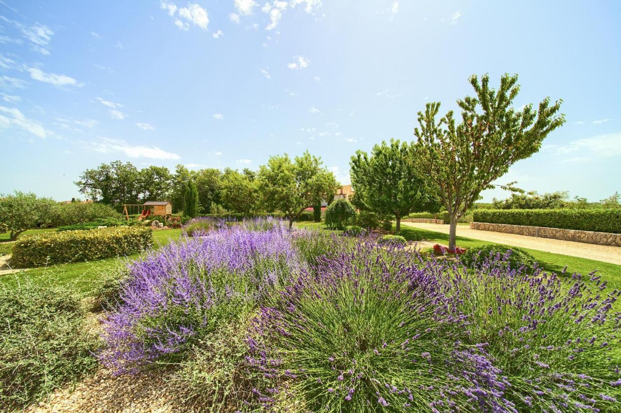Villa Gardena Vrh  ภายนอก รูปภาพ