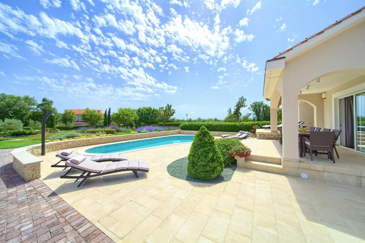 Villa Gardena Vrh  ภายนอก รูปภาพ