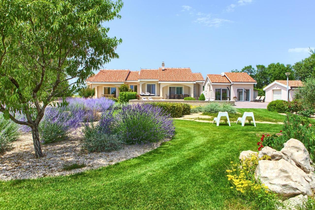 Villa Gardena Vrh  ภายนอก รูปภาพ